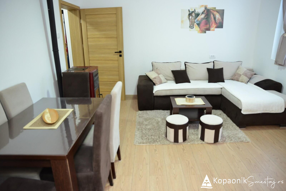Apartman broj 4